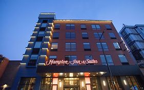 Hampton Inn & Suites St. Paul Downtown